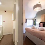 Town House I - Uk12894