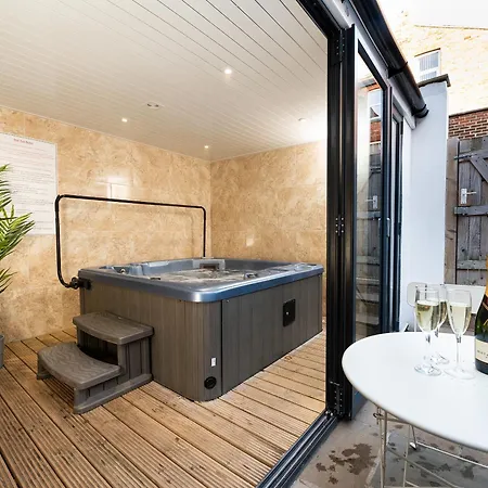 Town House I - Uk12894